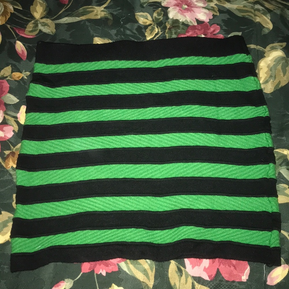 Forever 21: Kelly Green & Black Mini Skirt: Size M